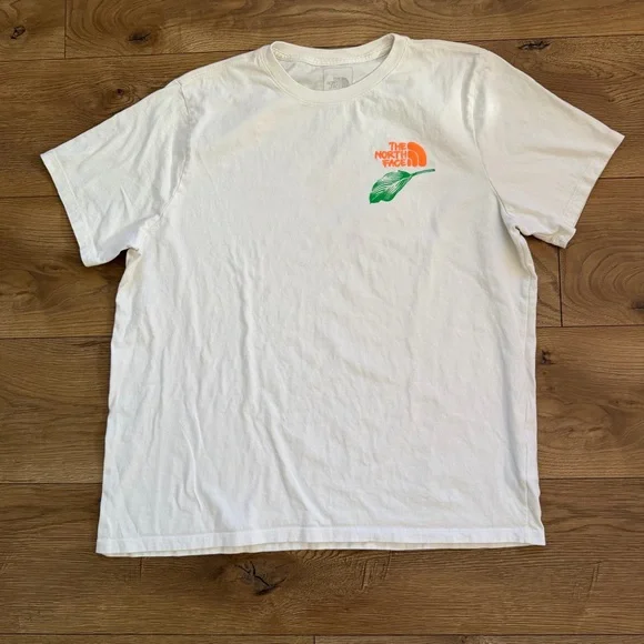 The North‎ Face Cream T-Shirt XLarge Nature is Magic Graphic - Picture 3 of 10